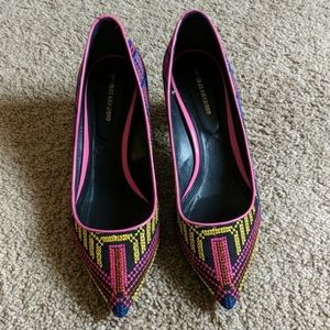 Nicholas Kirkwood like new triangular block heels
